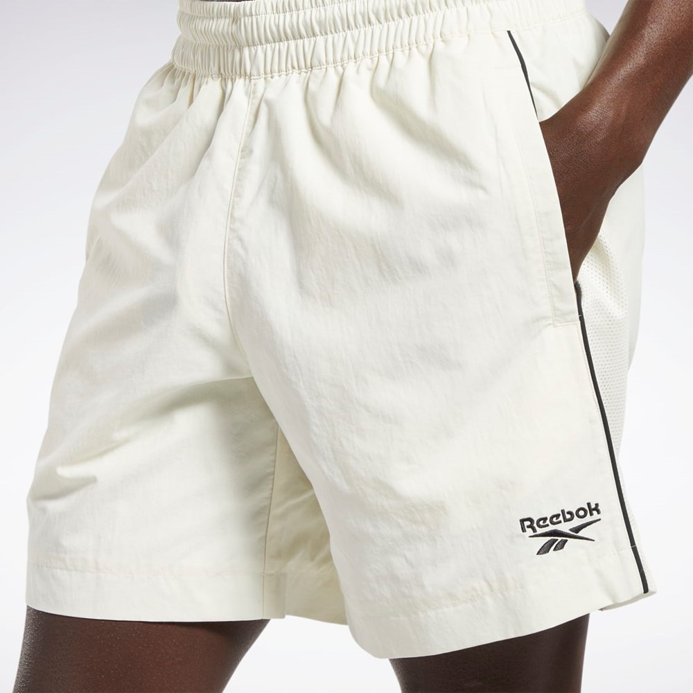 Reebok Classics Vector Shorts Biele | IBFEM1705